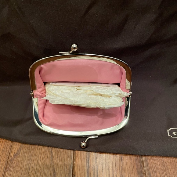 Coach signature coin purse - Picture 2 of 3
